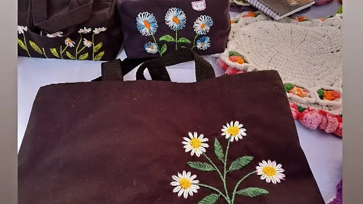 Dona Luzia – Bordado e Crochê Feitos com Carinho