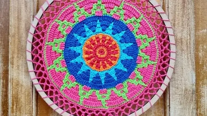 Solange – Crochê e Colchas em Chita, Arte com Alegria