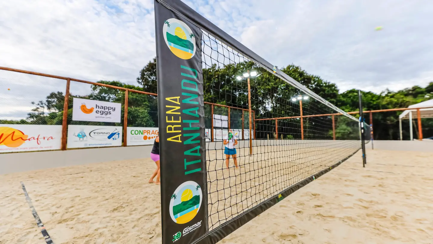 Beach Tennis e Diversão na Arena Itanhandu