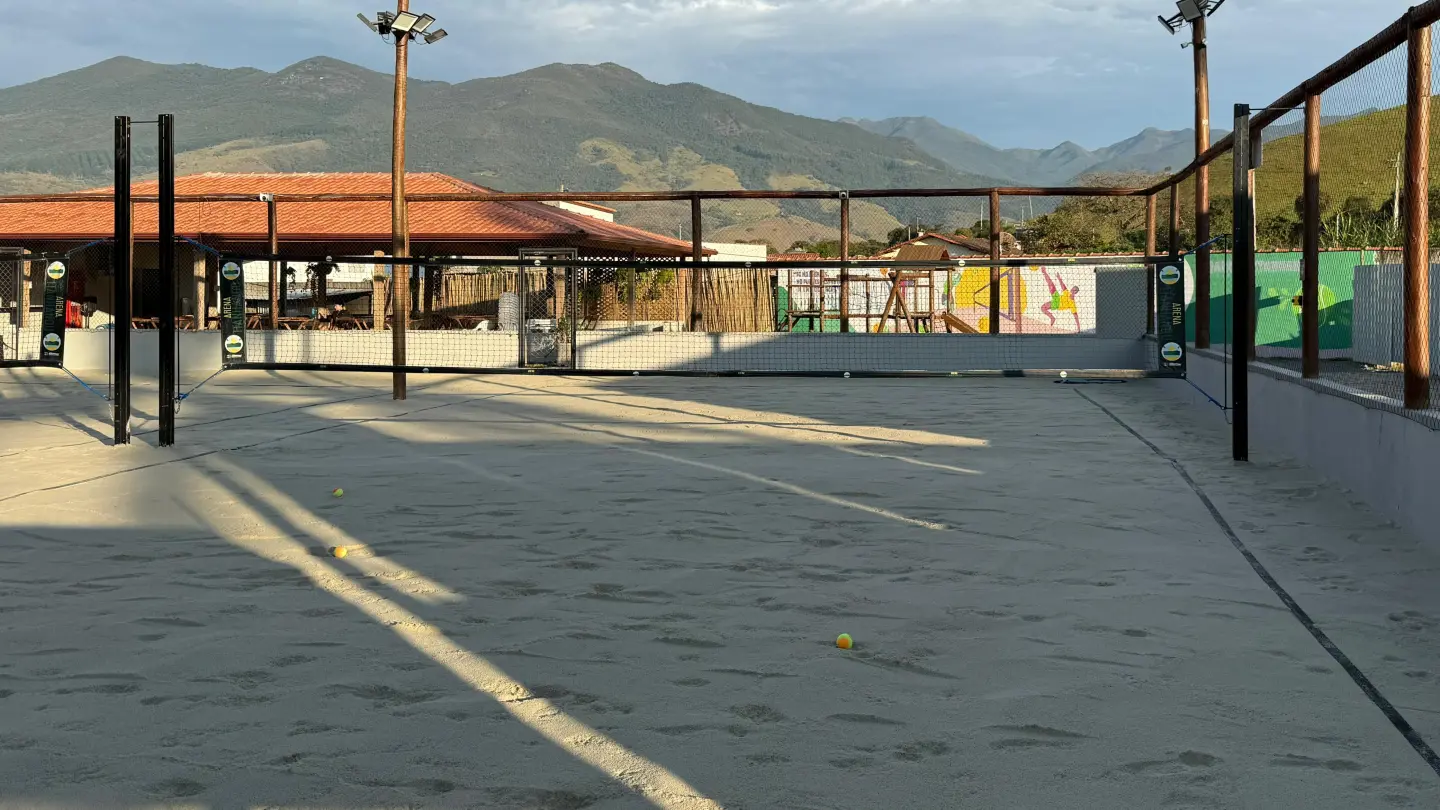 Beach Tennis e Diversão na Arena Itanhandu