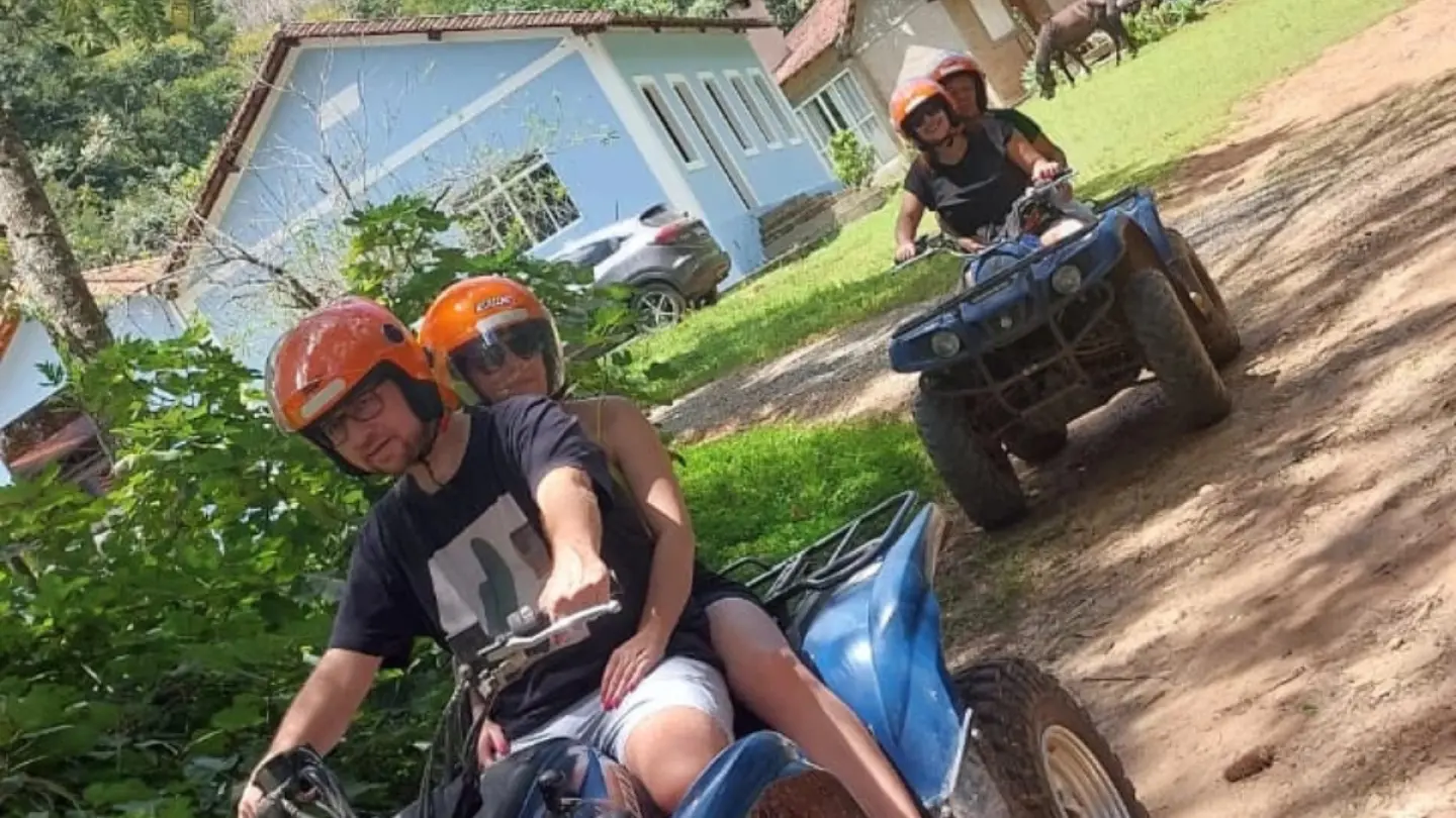 Passeios de Quadriciclo: Explore Passa Quatro de forma emocionante e divertida