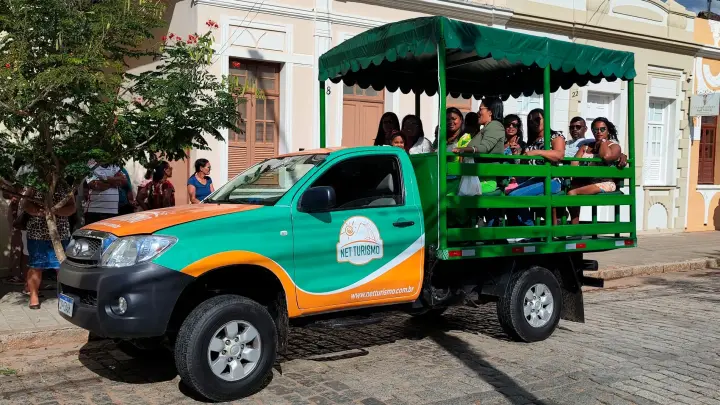 City Tour Divertido e Narrado - Descubra Passa Quatro na Jardineira Esmeralda