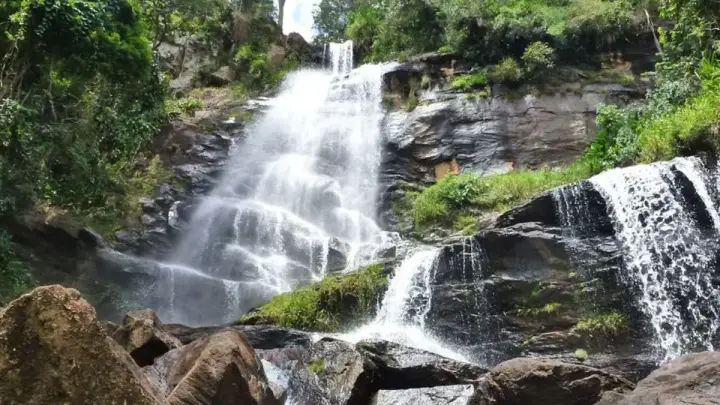 Cachoeira da Gomeira – Passeio com Guia (Sem Transporte, Vá com Seu Próprio Carro)