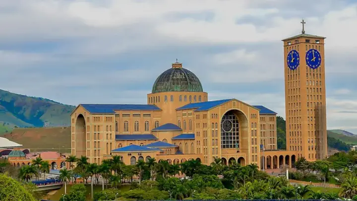 Santuário de Nossa Senhora Aparecida – Passeio com Guia (Sem Transporte, Vá com Seu Próprio Carro)