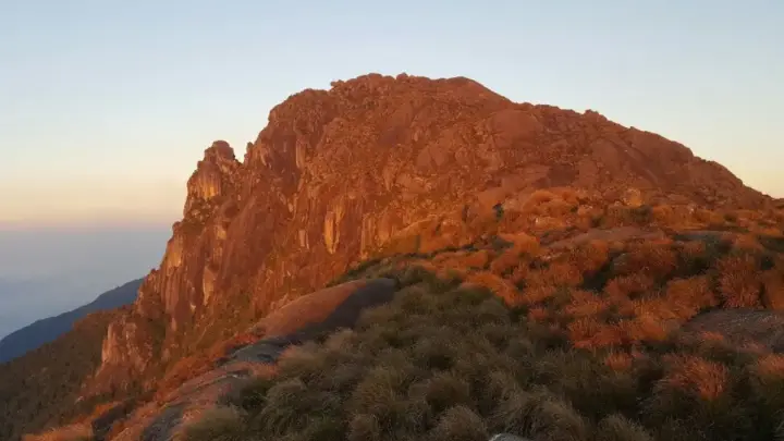 Pico do Itaguaré – Trekking com Guia Local (Sem Transporte, Vá com Seu Próprio Carro)