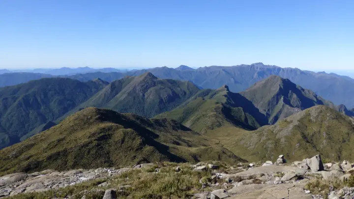 Pico da Pedra da Mina – Trekking com Guia e Transporte 4x4
